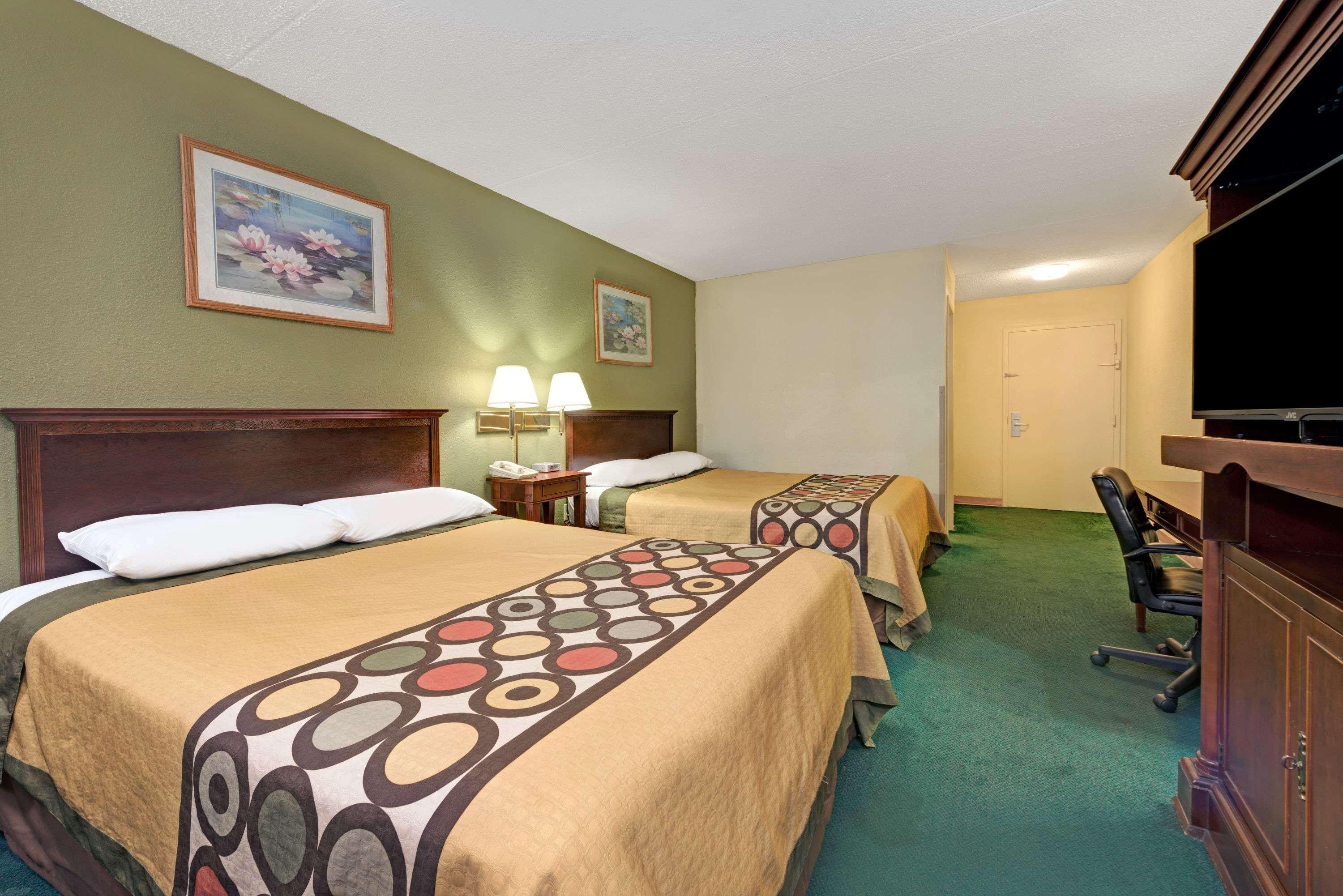 Super 8 By Wyndham Indianapolis South Motel Exterior photo